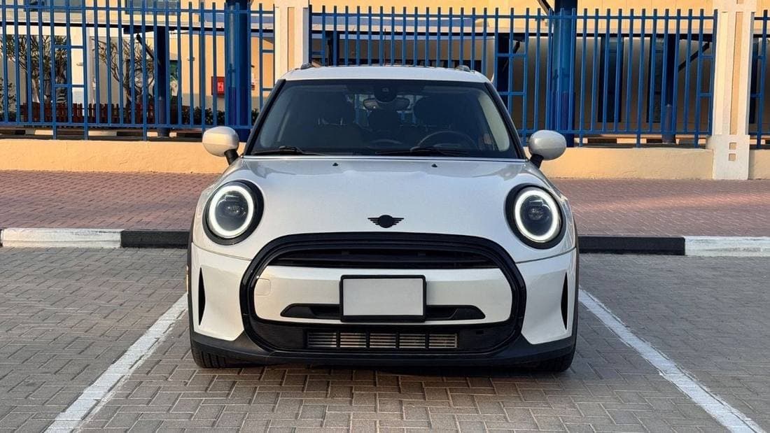 2024 Mini Cooper STANDARD thumbnail 2