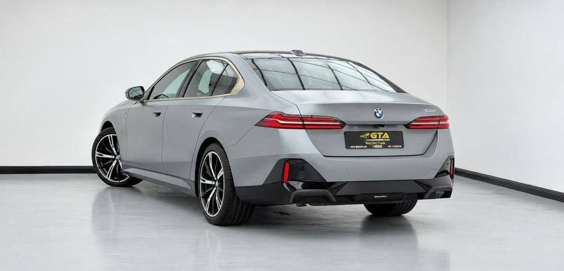 2024 BMW 520i M SPORT thumbnail 6