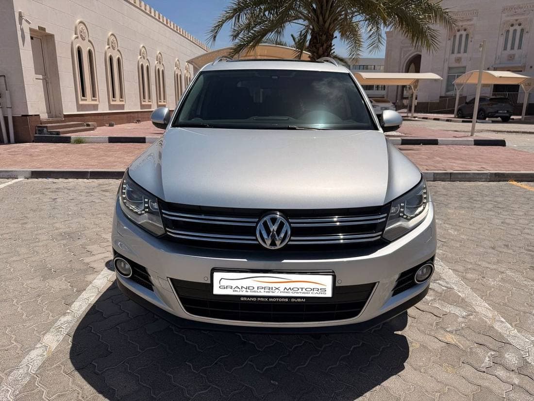2014 Volkswagen Tiguan SE thumbnail 2