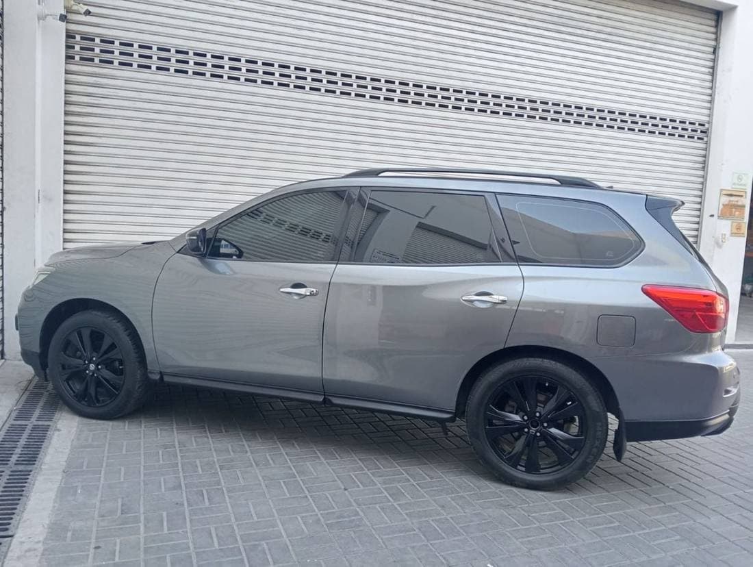 2019 Nissan Pathfinder SV thumbnail 6