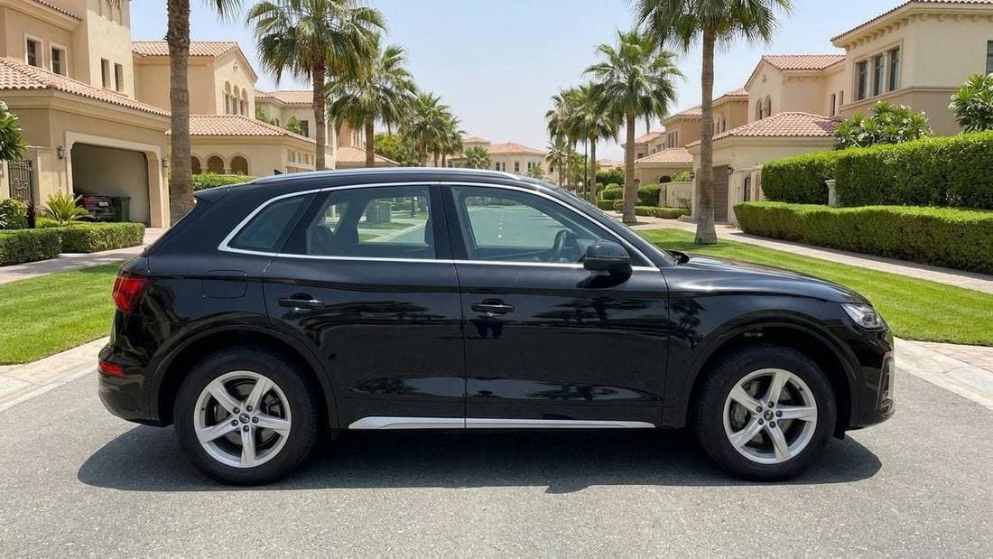 2022 Audi Q5 45 TFSI thumbnail 3