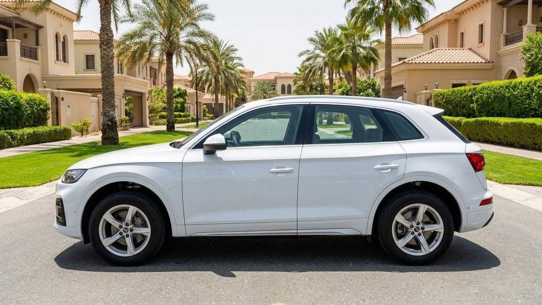 2022 Audi Q5 45 TFSI thumbnail 5