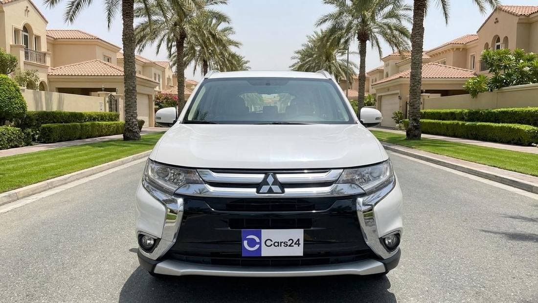 2017 Mitsubishi Outlander thumbnail 6