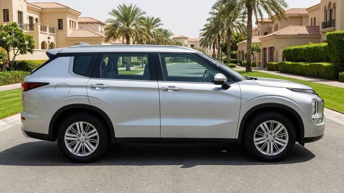 2025 Mitsubishi Outlander GLX MIDLINE thumbnail 3