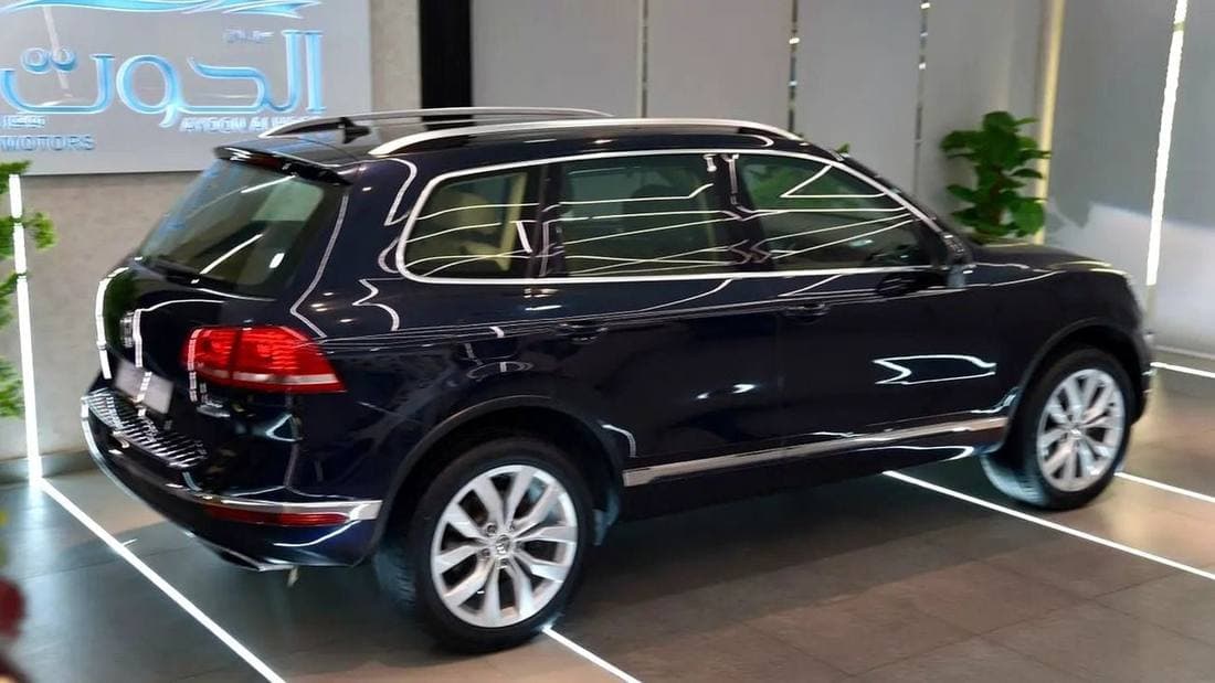 2017 Volkswagen Touareg R LINE thumbnail 8