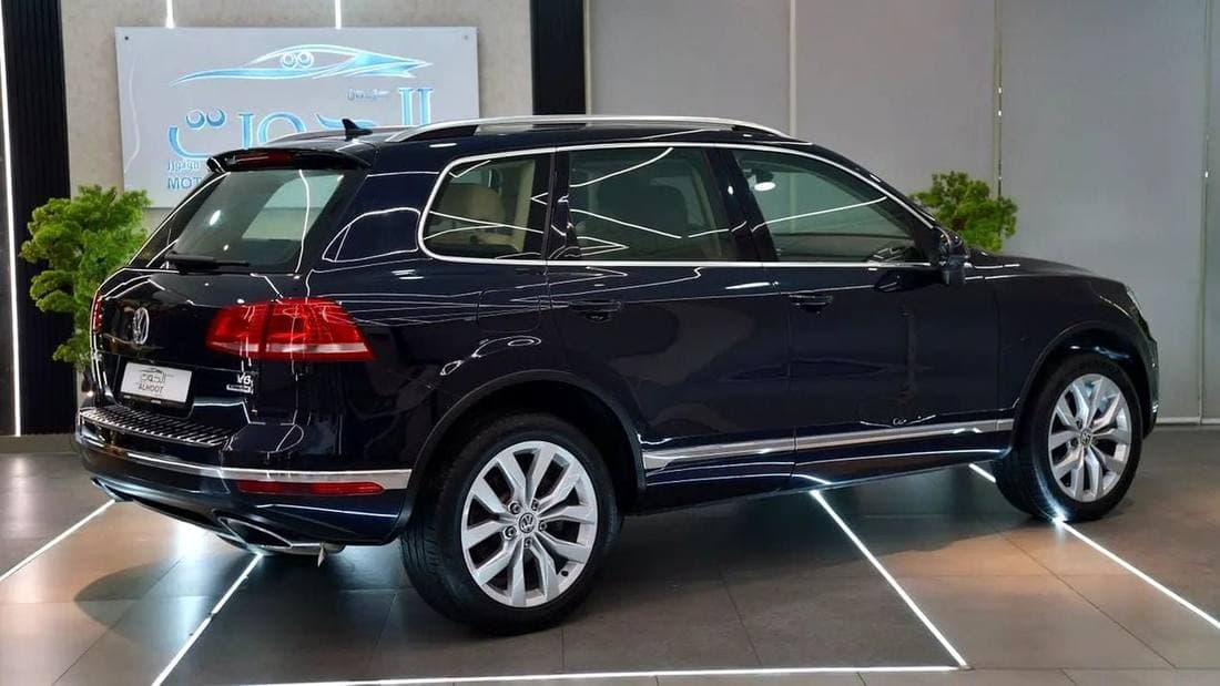 2017 Volkswagen Touareg R LINE thumbnail 4