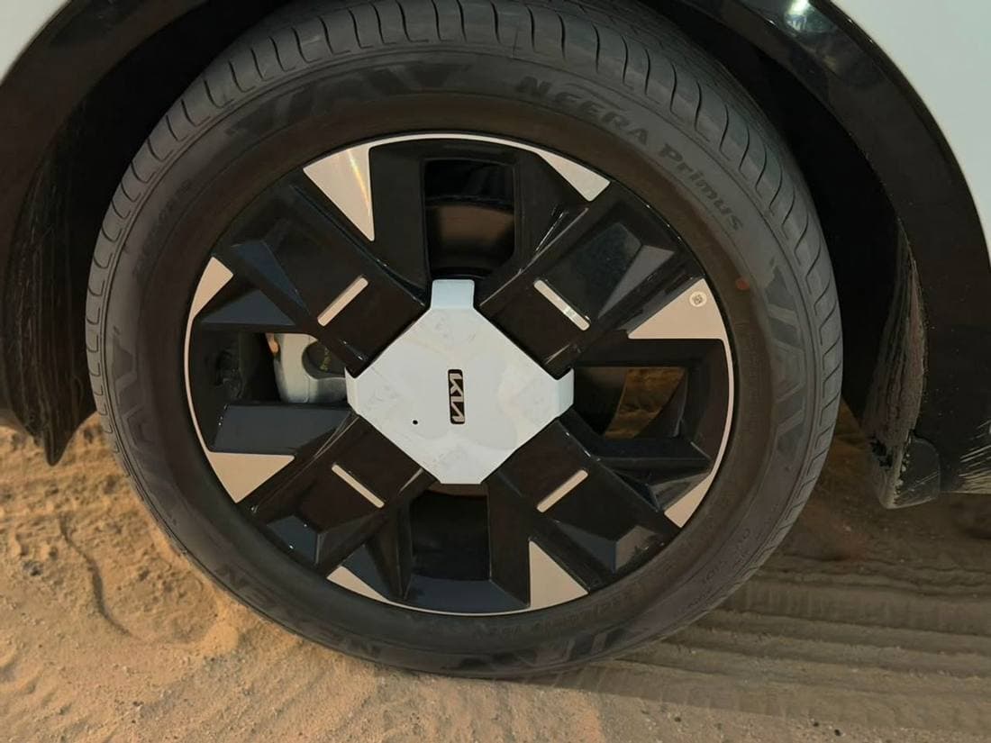 2026 Kia Sportage thumbnail 5