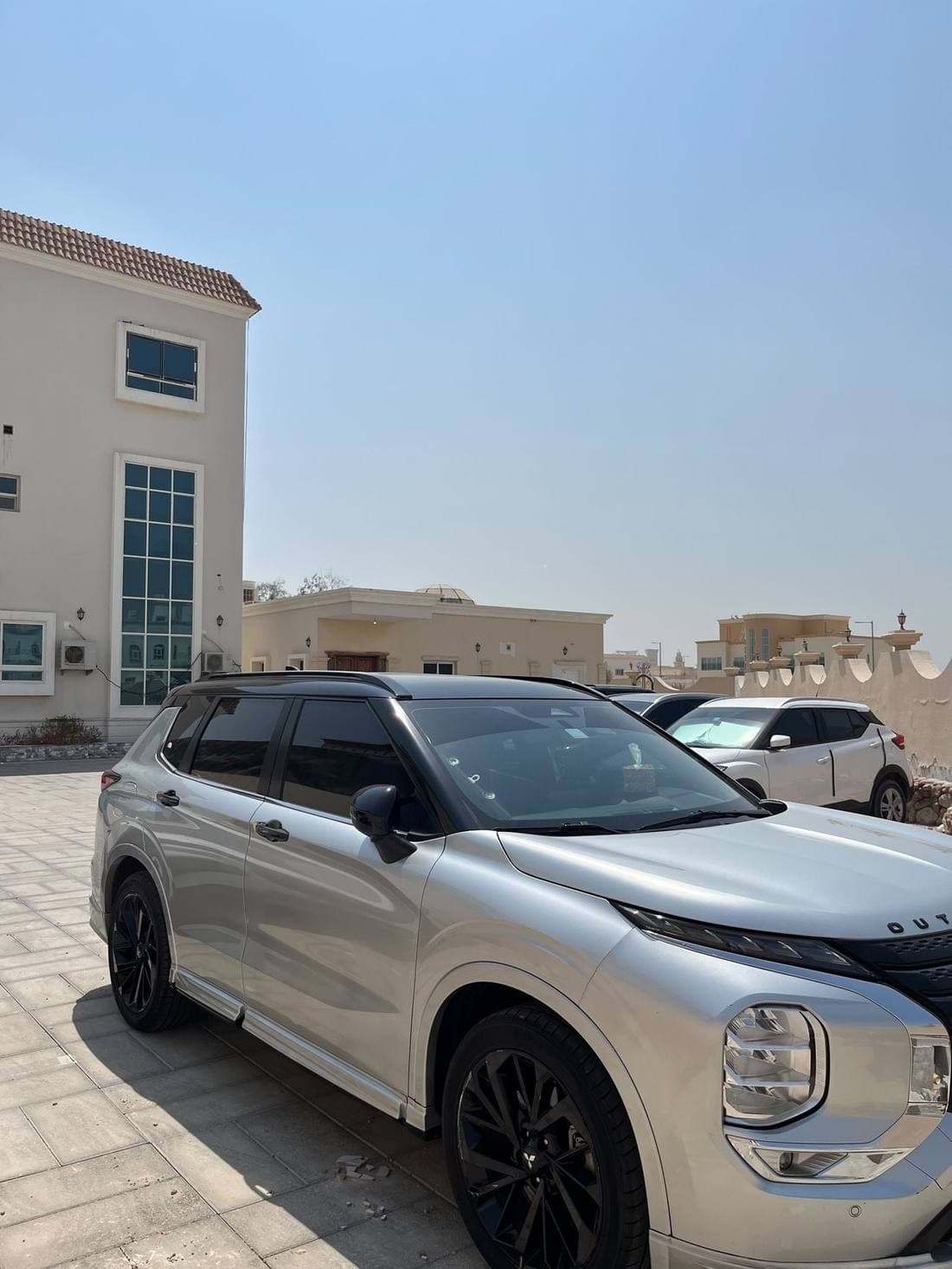 2024 Mitsubishi Outlander PREMIUM LAUNCH EDITION thumbnail 2