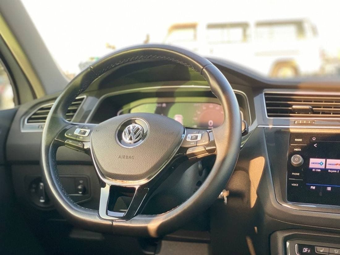 2020 Volkswagen Tiguan 1.5 L thumbnail 4