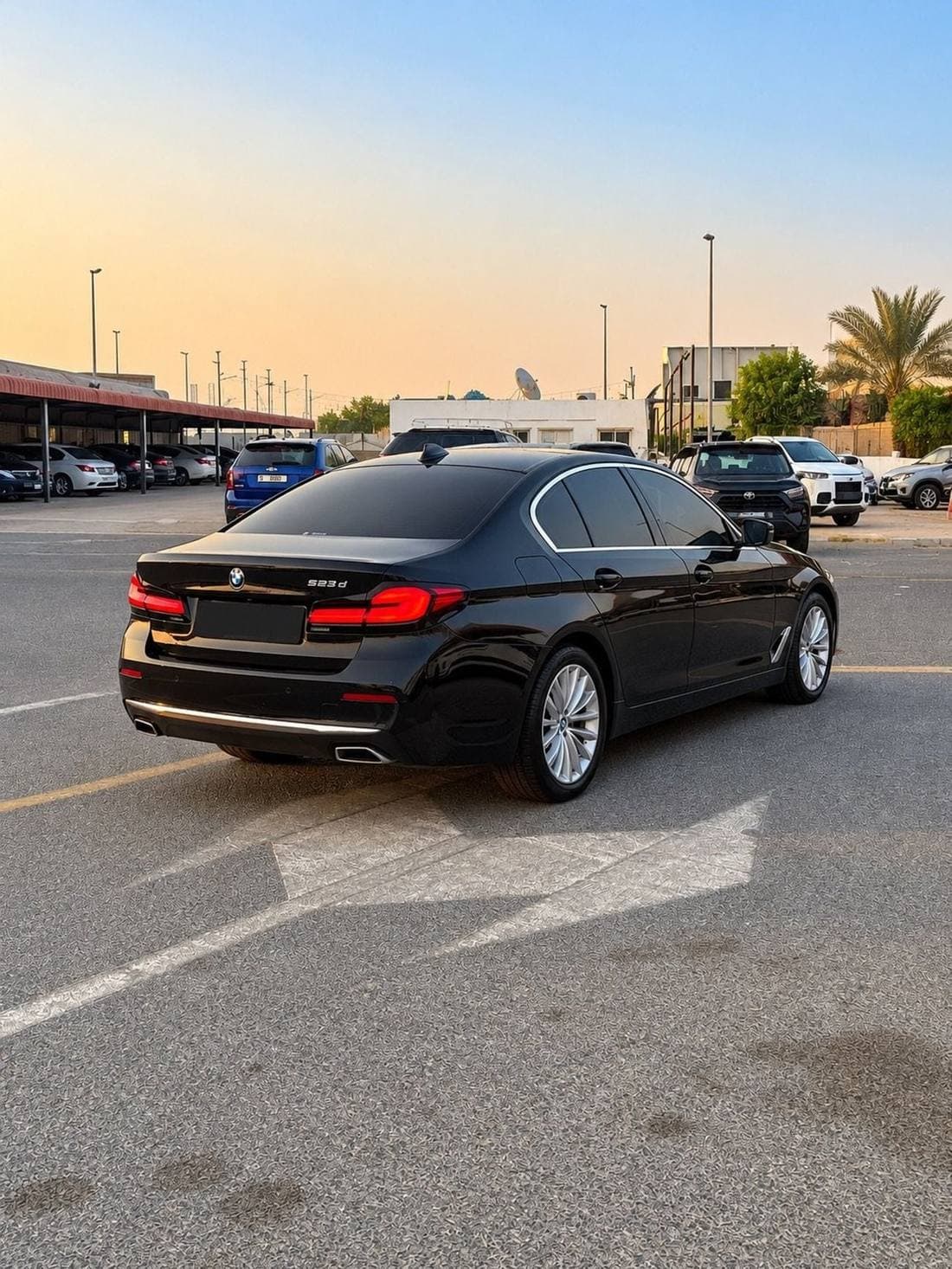 2022 BMW 520i BMW 523d Luxury Line 2022 DIESEL thumbnail 4