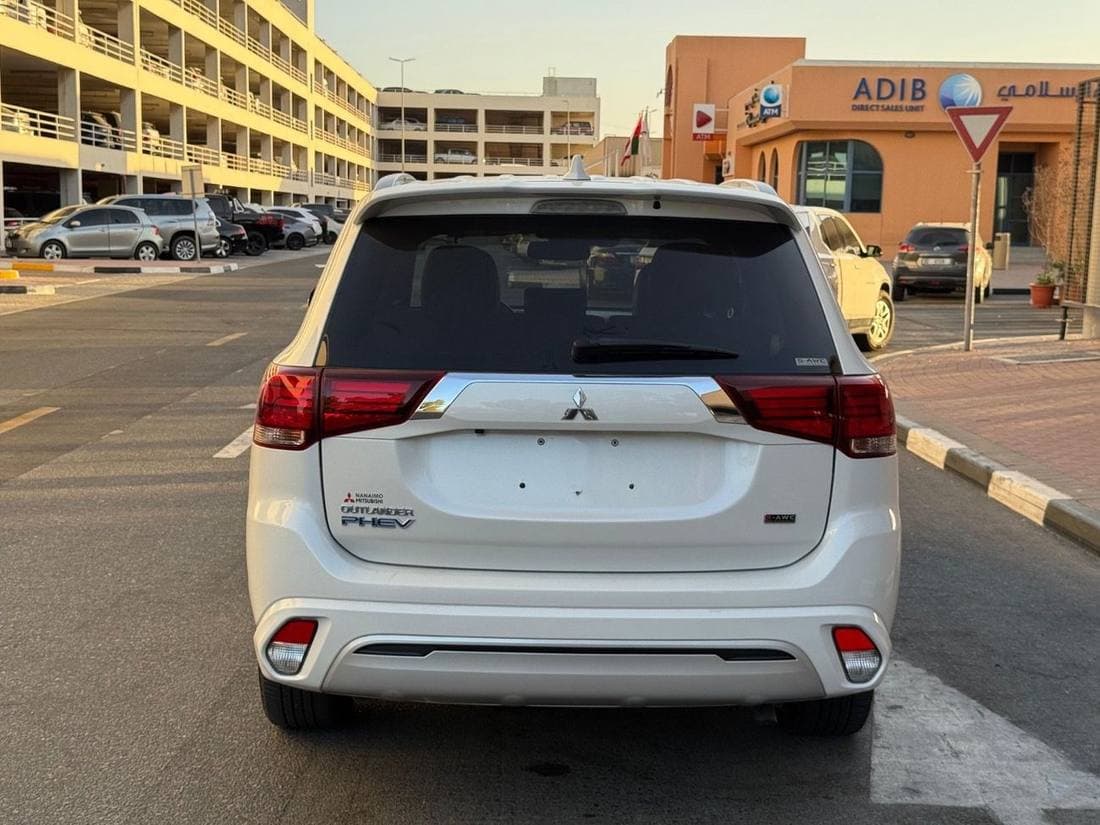 2021 Mitsubishi Outlander thumbnail 5