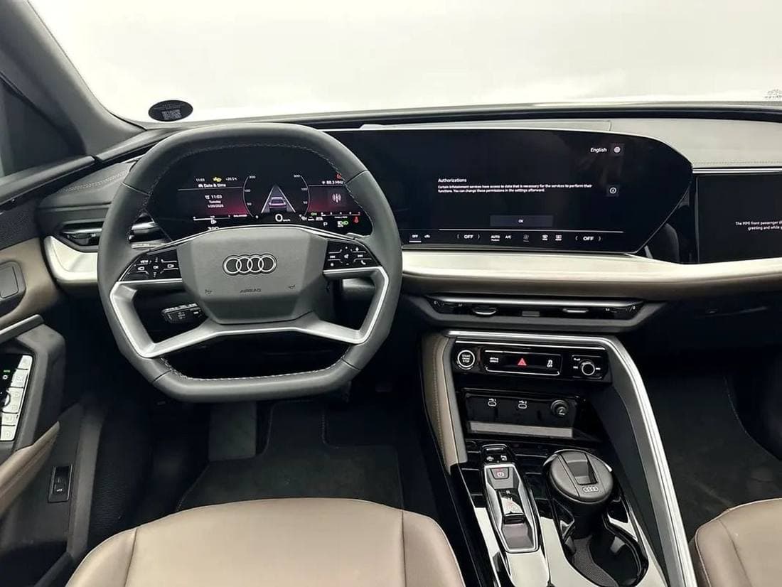 2025 Audi Q5 45 TFSI PROGRESS thumbnail 3