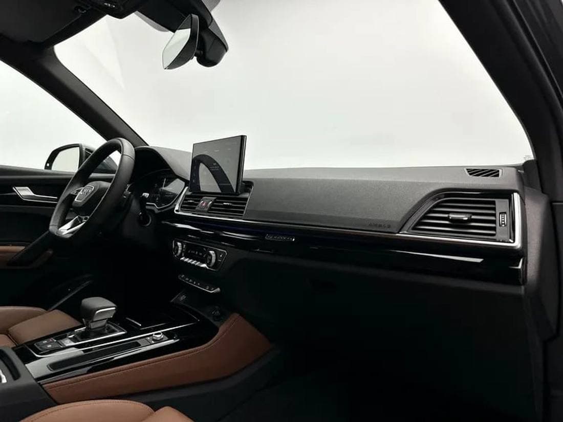2025 Audi Q5 thumbnail 6