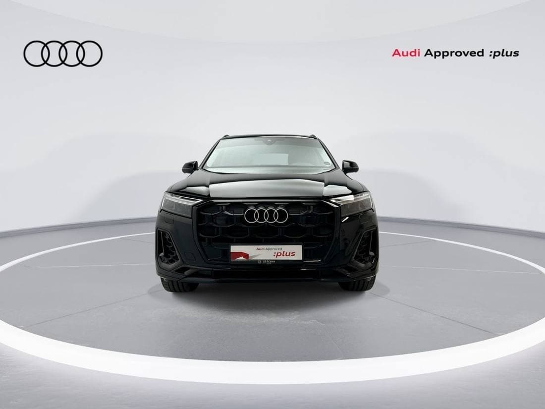 2025 Audi Q7 55 TFSI S LINE thumbnail 3