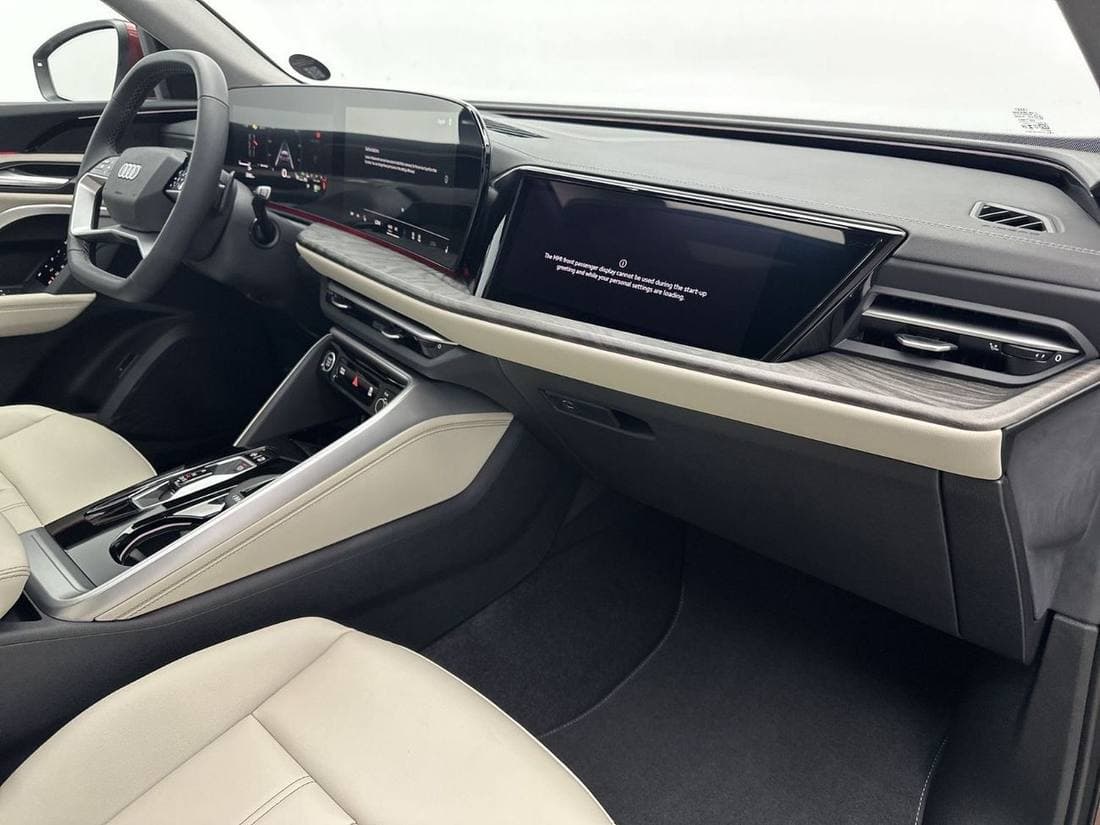 2025 Audi Q5 45 TFSI S LINE thumbnail 8