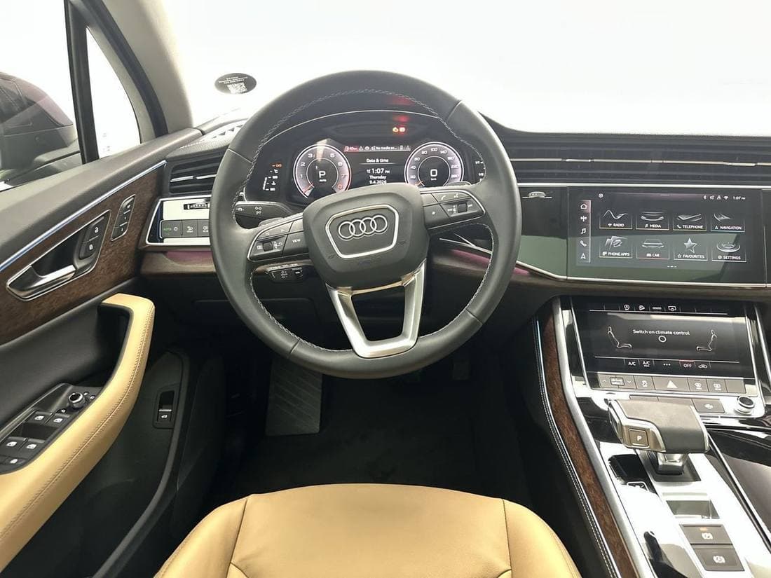 2025 Audi Q7 55 TFSI S LINE thumbnail 7