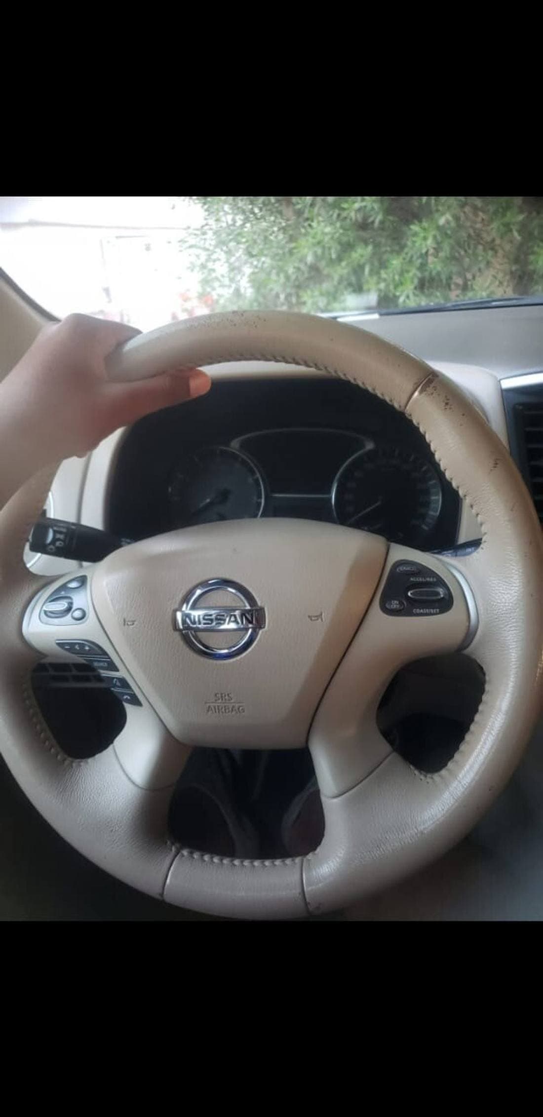 2014 Nissan Pathfinder SV thumbnail 4