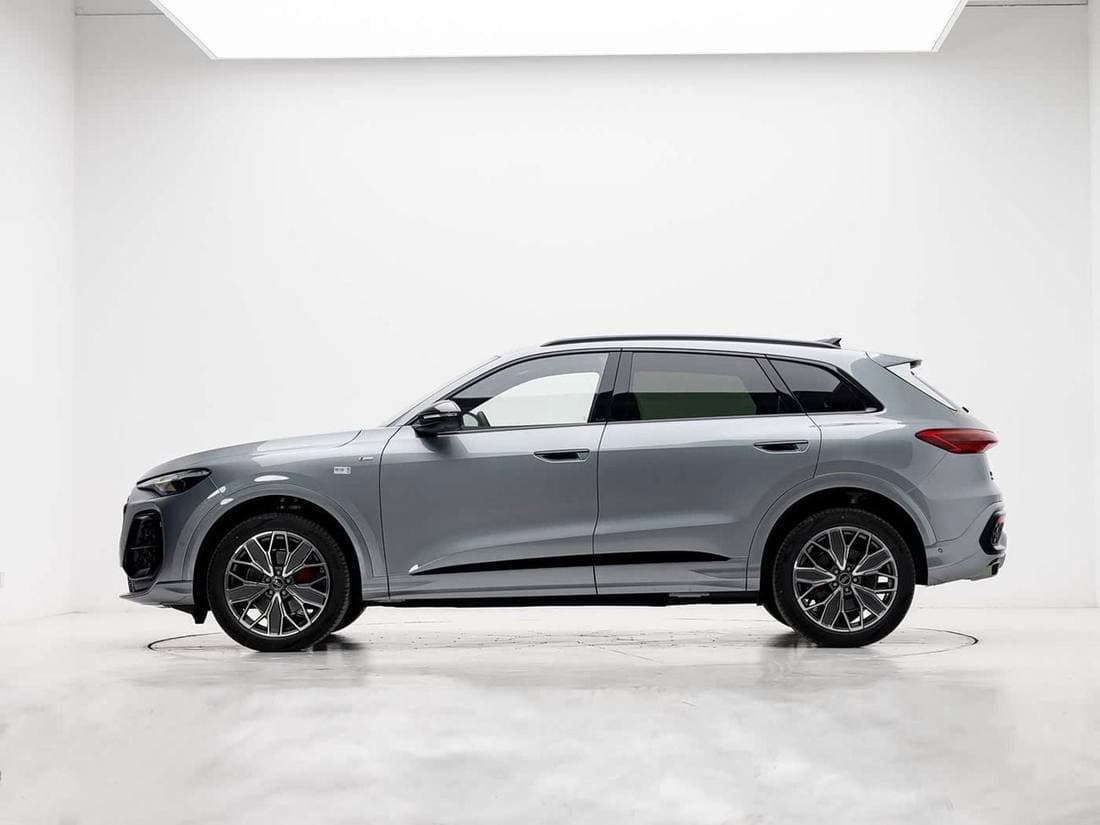 2026 Audi Q5 thumbnail 6