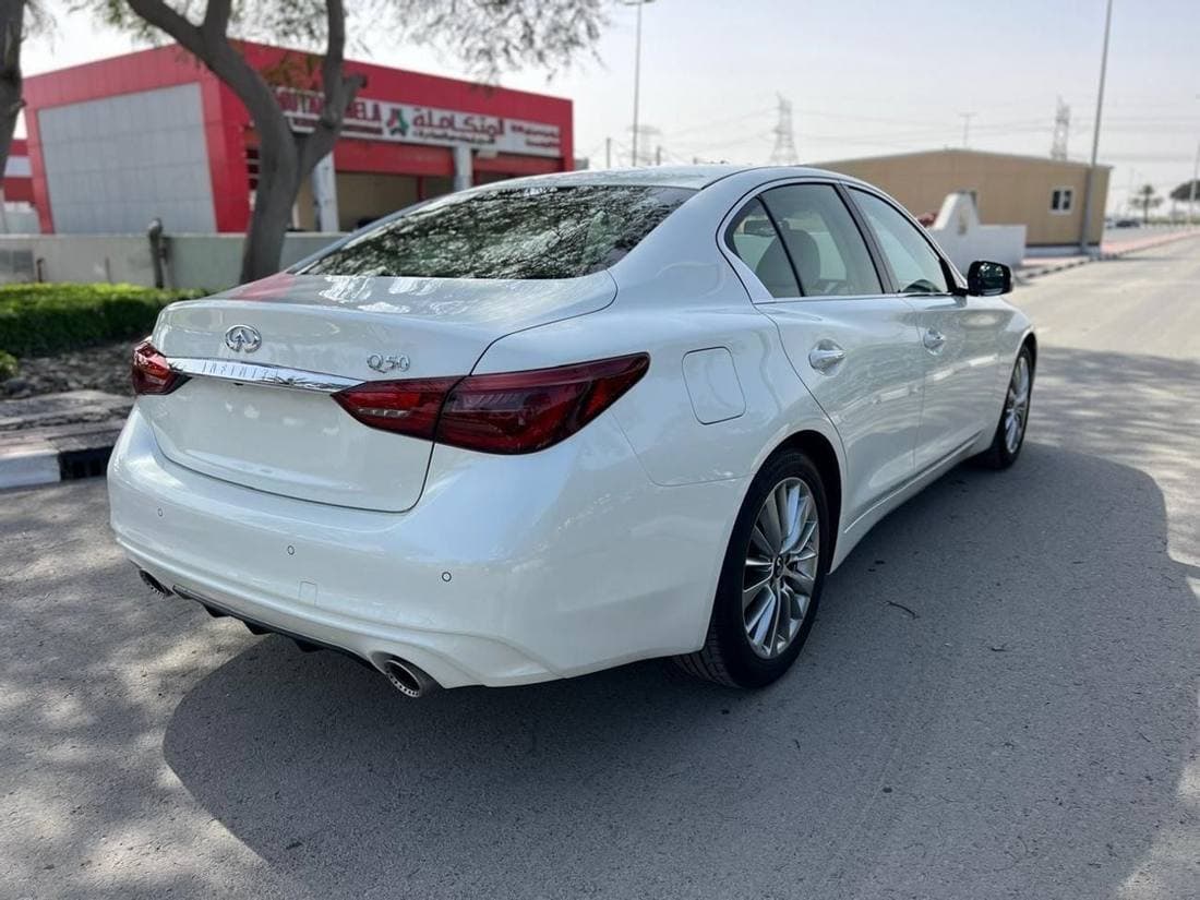 2024 Infiniti Q50 LUXE thumbnail 4