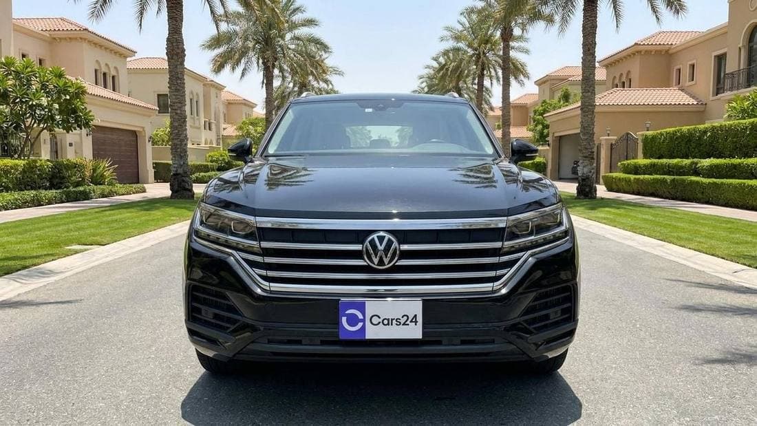 2025 Volkswagen Touareg thumbnail 4