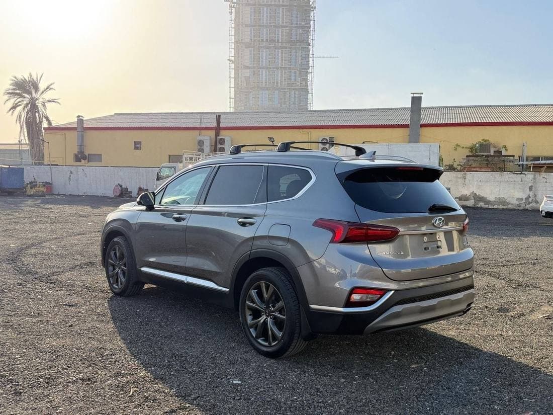 2019 Hyundai Santa Fe STANDARD thumbnail 6