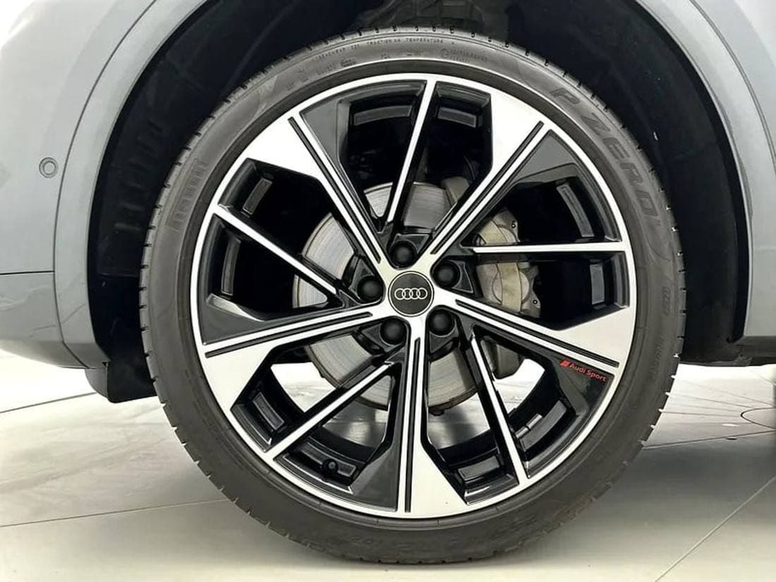 2025 Audi Q5 thumbnail 3