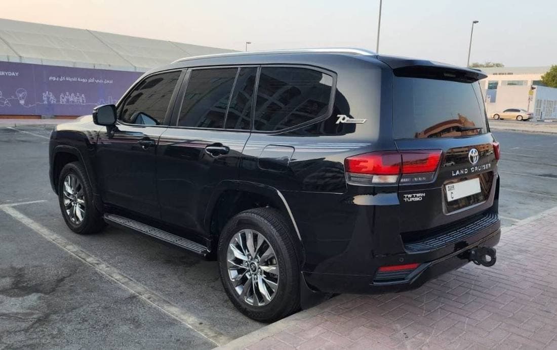 2022 Toyota Land Cruiser GXR thumbnail 3