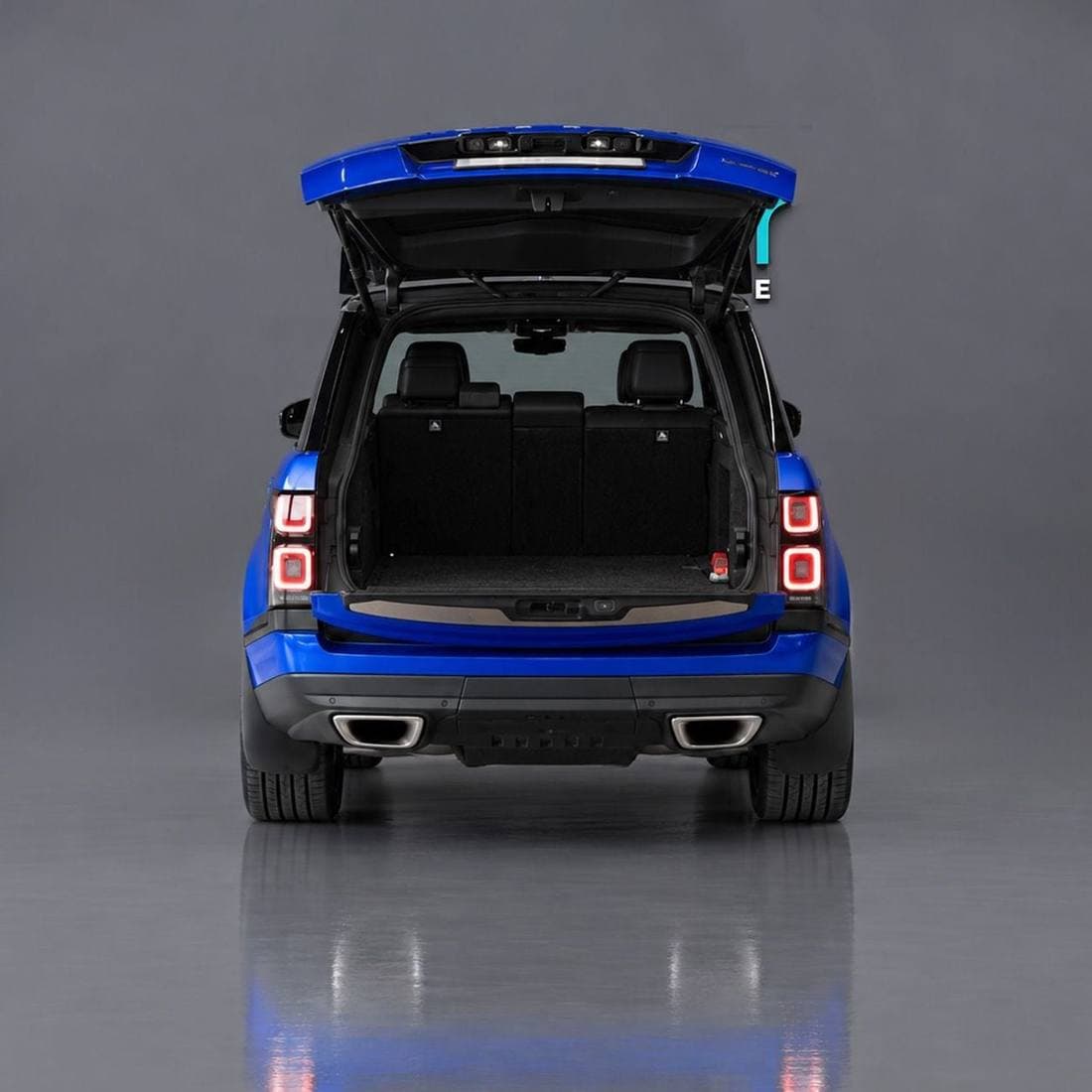 2020 Land Rover Range Rover AUTOBIOGRAPHY SV thumbnail 5