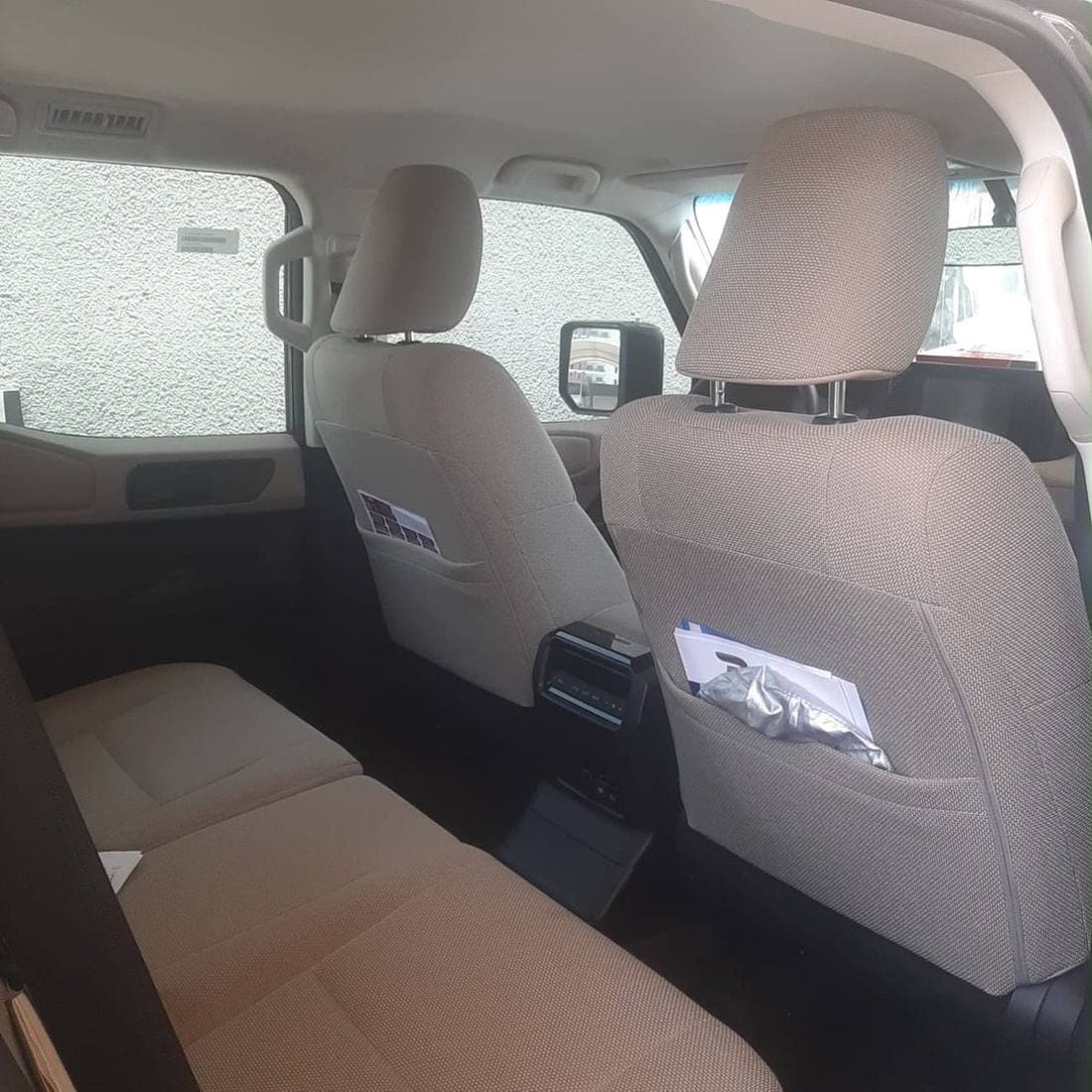 2024 Toyota Prado TXR thumbnail 6