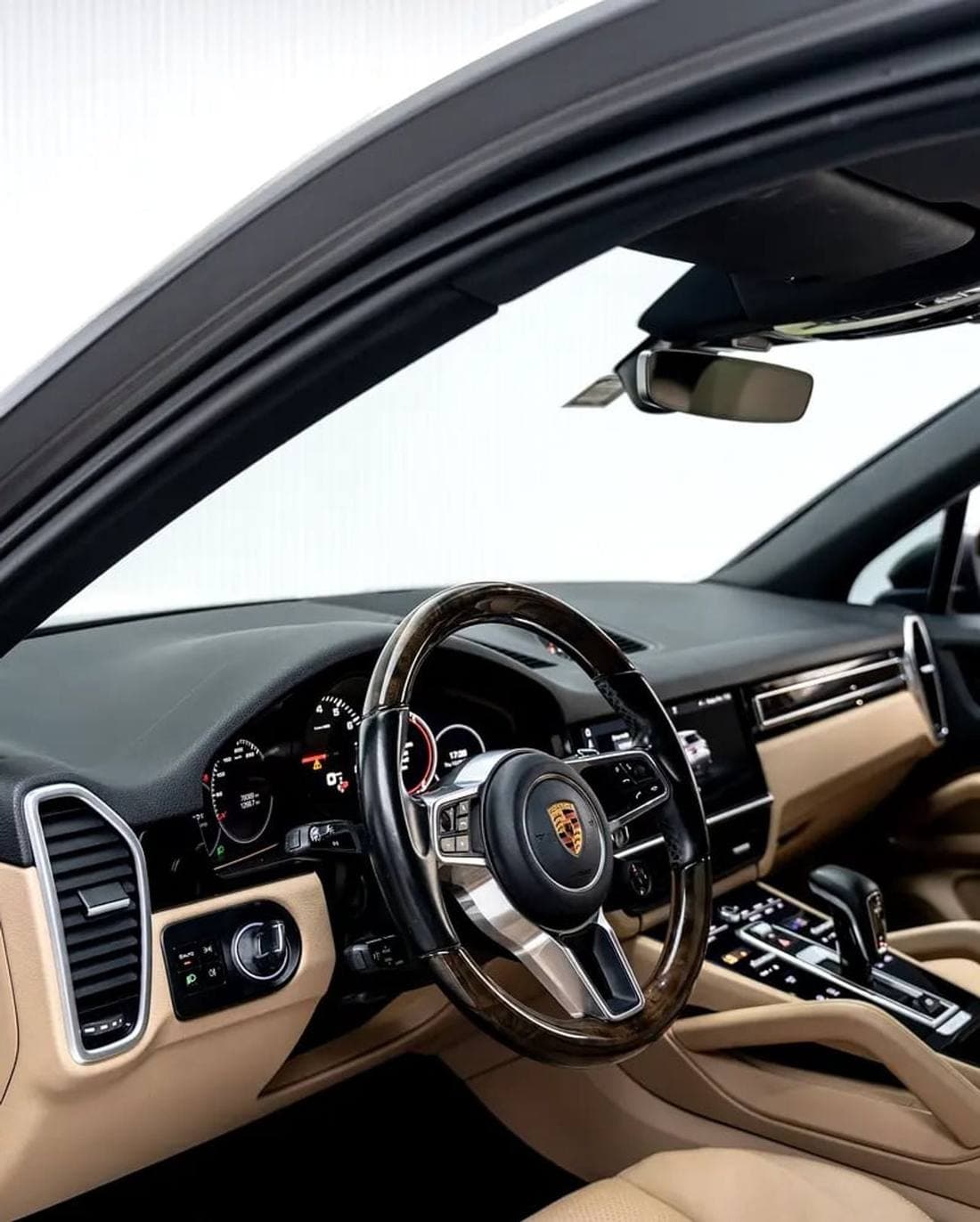 2019 Porsche Cayenne STANDARD thumbnail 7