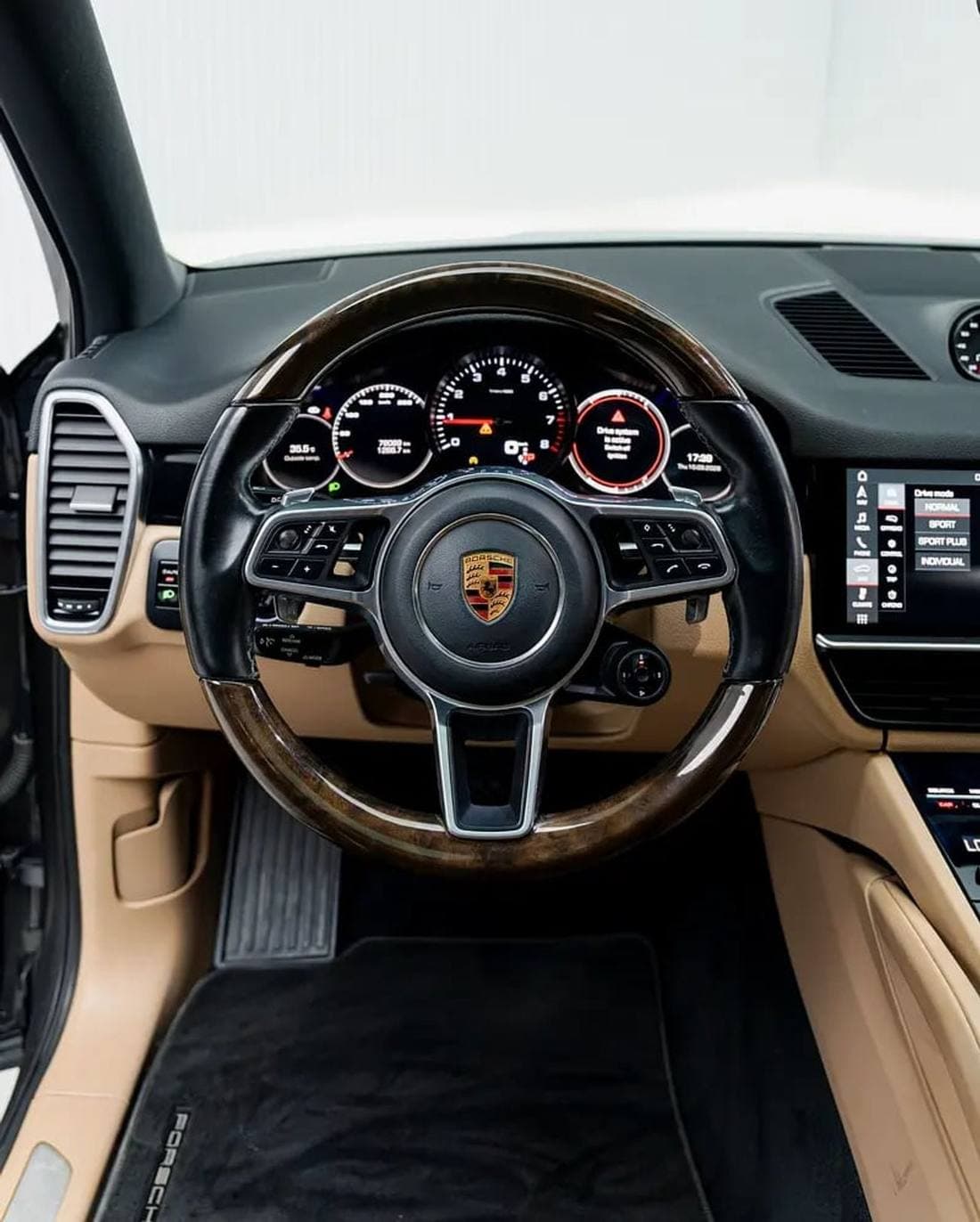 2019 Porsche Cayenne STANDARD thumbnail 8