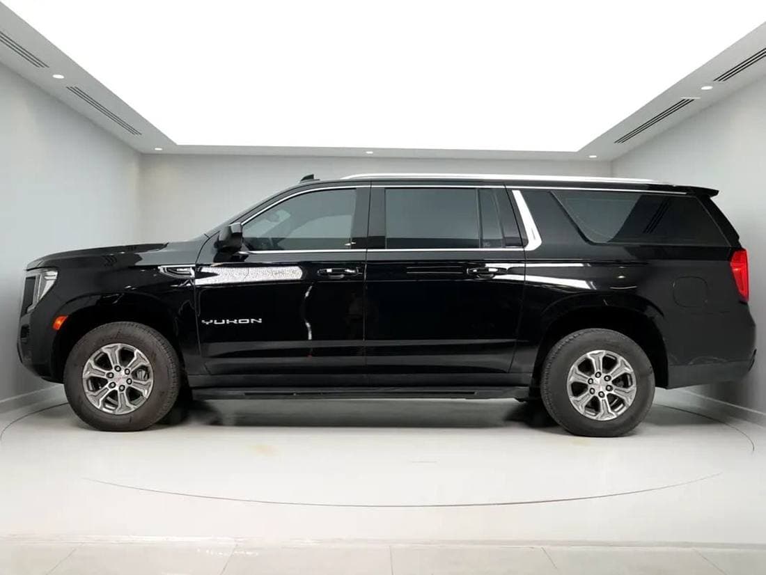 2021 GMC Yukon SLE thumbnail 2