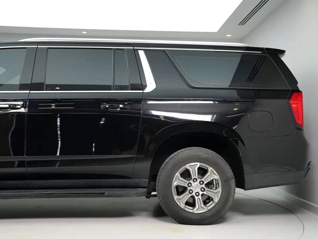 2021 GMC Yukon SLE thumbnail 4
