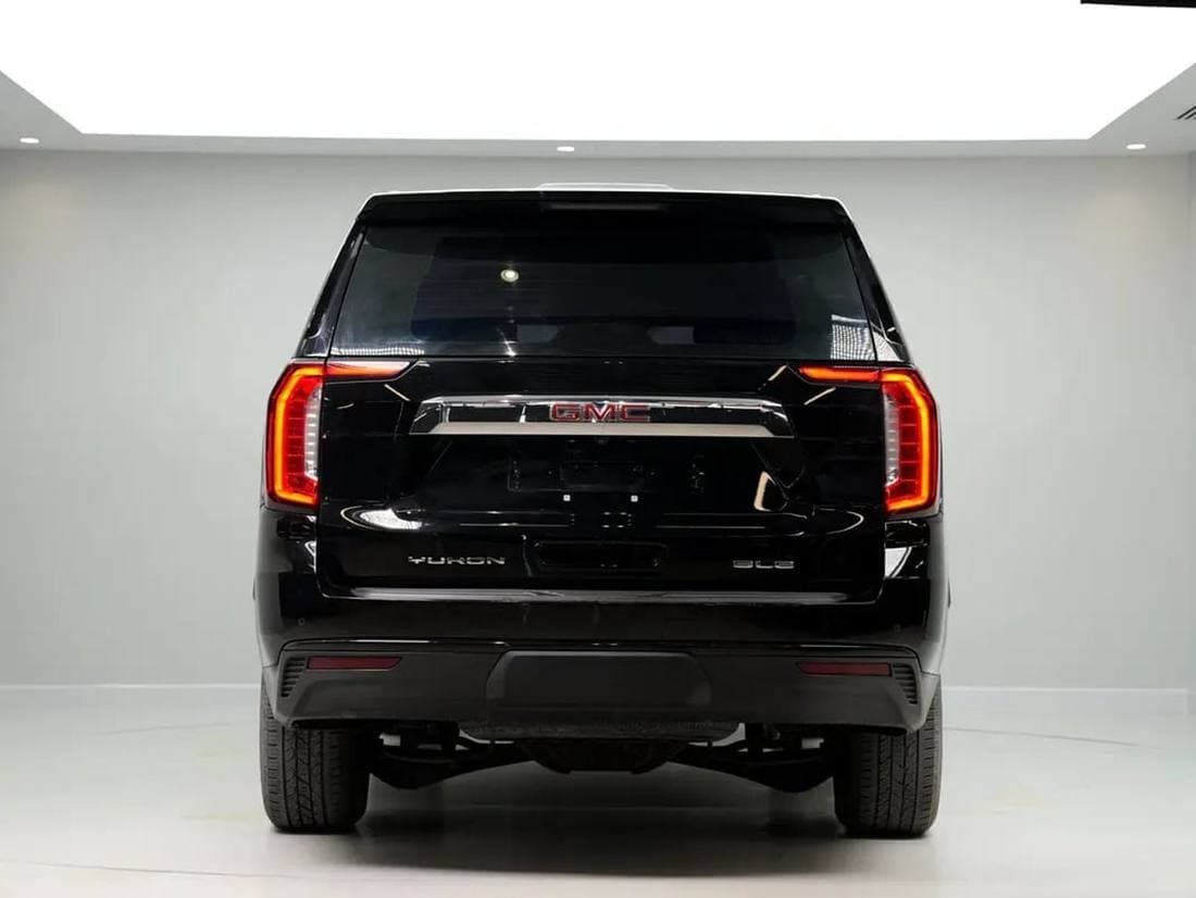 2021 GMC Yukon SLE thumbnail 6