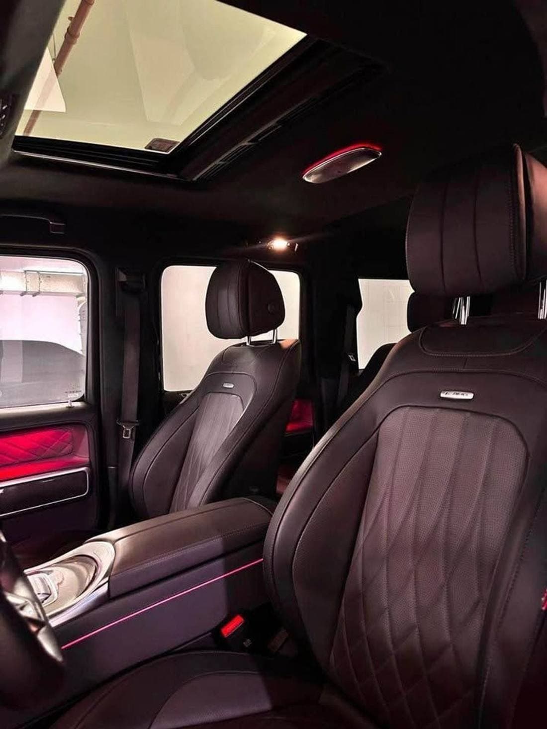 2025 Mercedes Benz G63 AMG STANDARD thumbnail 5