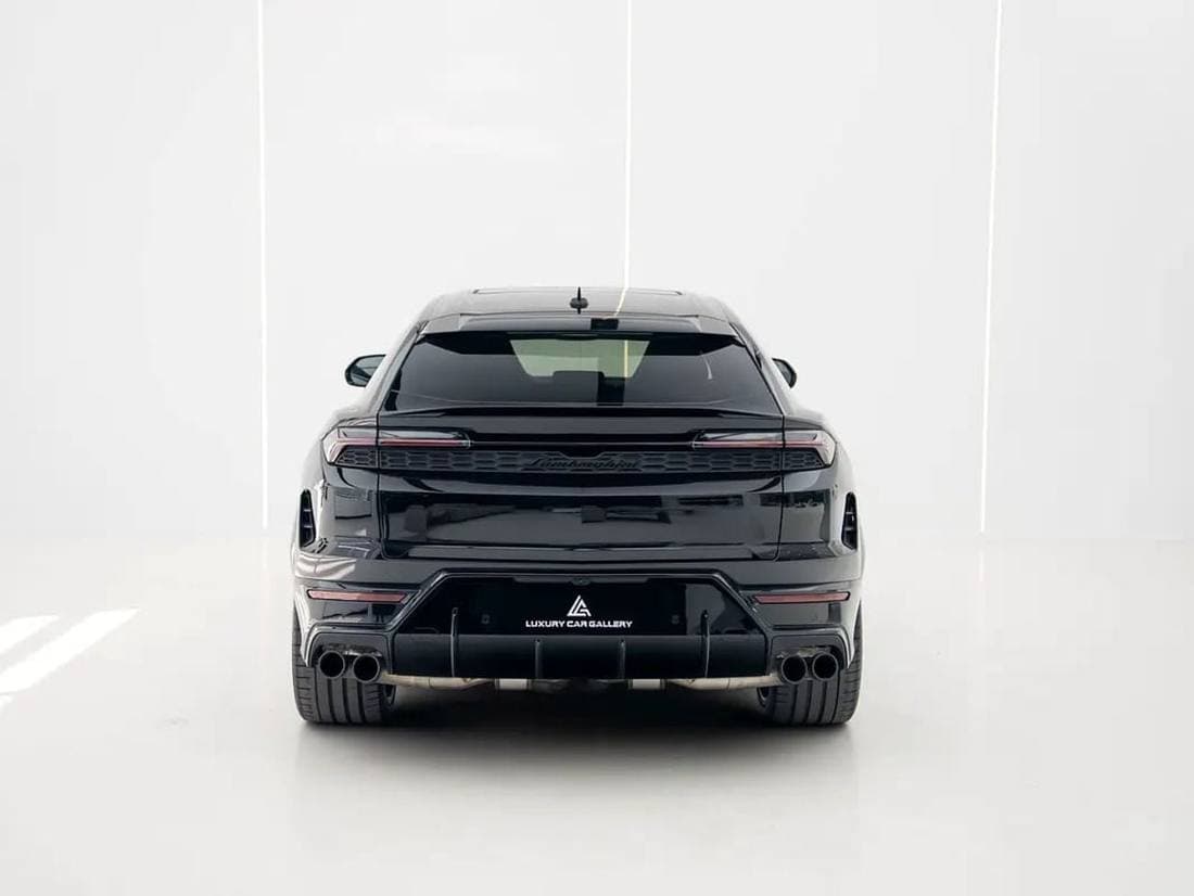 2025 Lamborghini Urus SE thumbnail 4