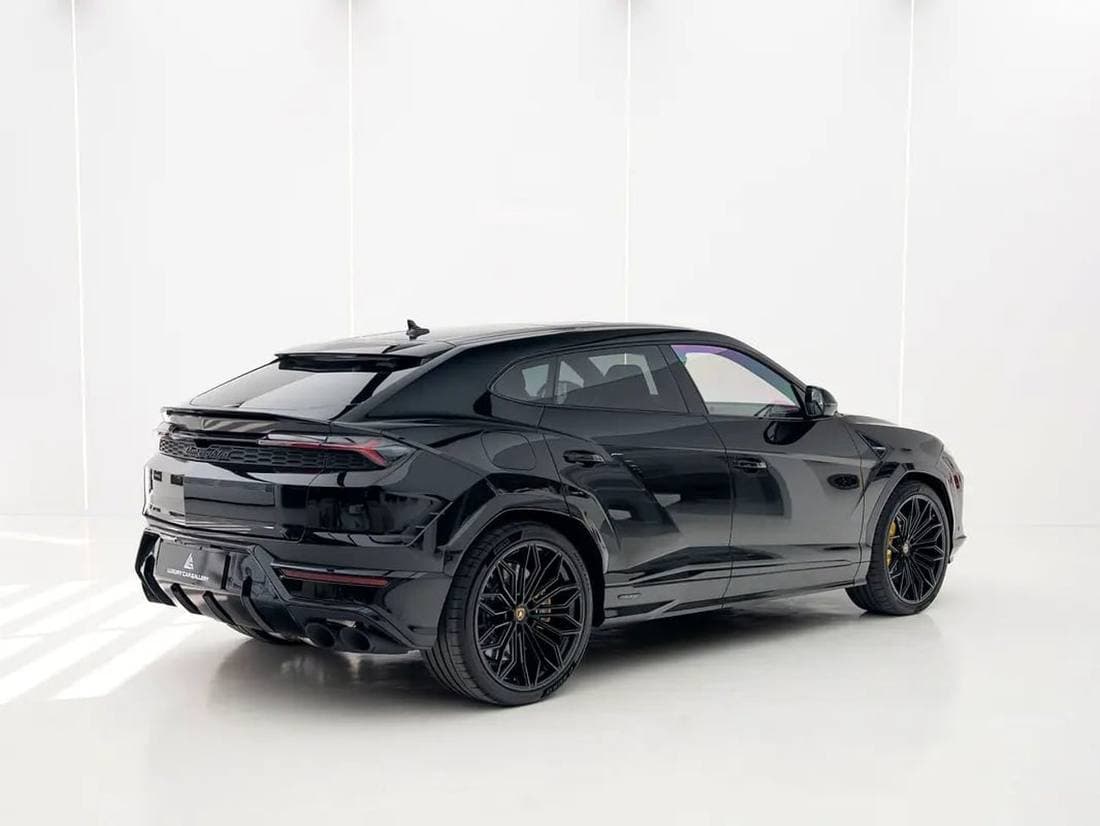 2025 Lamborghini Urus SE thumbnail 5