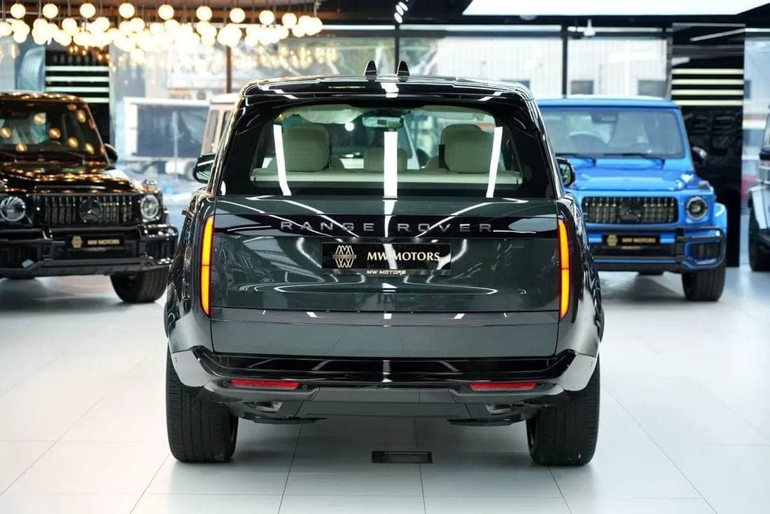 2026 Land Rover Range Rover HSE P400 thumbnail 5