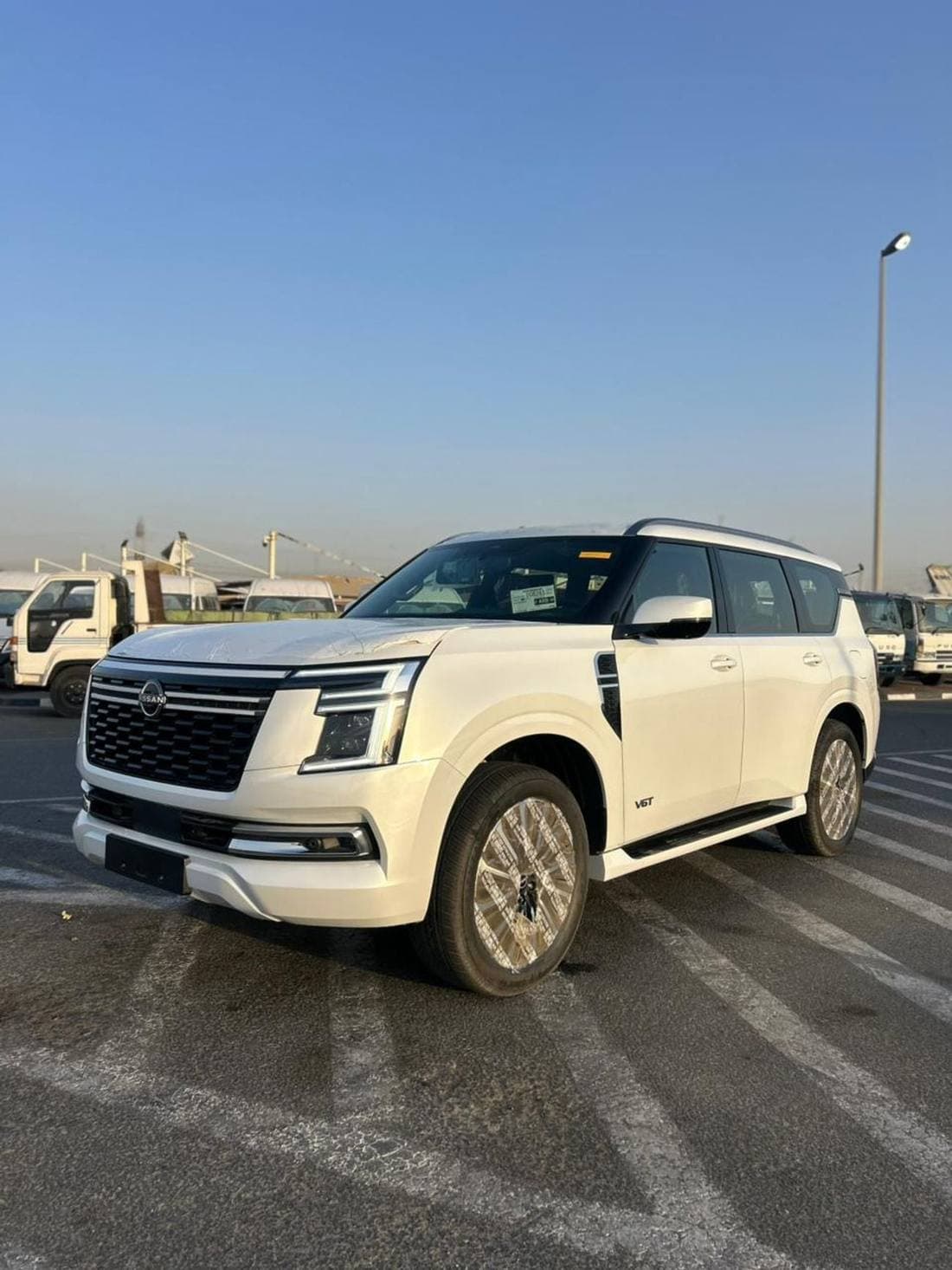 2026 Nissan Patrol LE PLATINUM CITY thumbnail 3