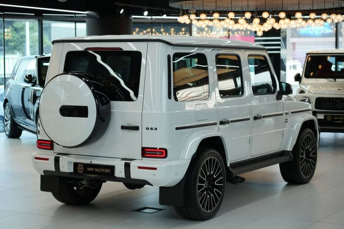 2026 Mercedes Benz G63 AMG STANDARD thumbnail 4
