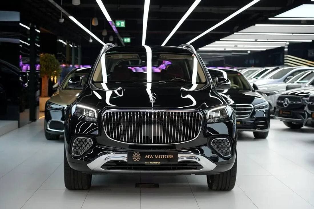 2026 Mercedes Maybach GLS600 Maybach thumbnail 2