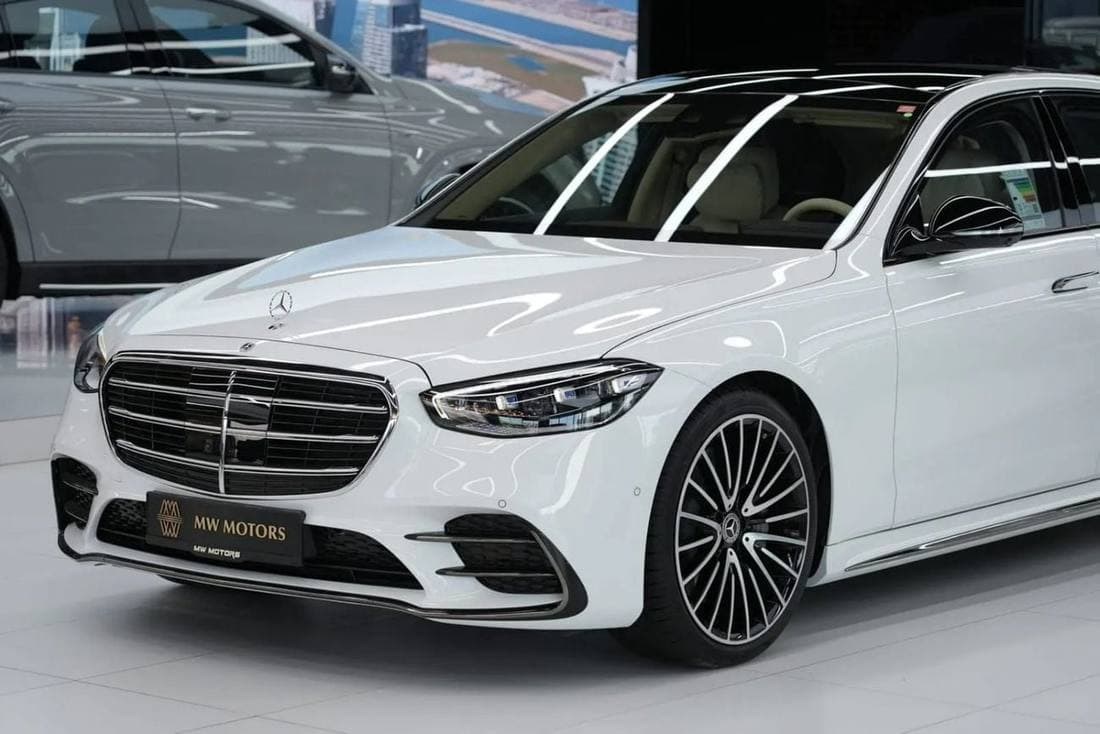 2026 Mercedes Benz S500 4MATIC L DARK SERIES thumbnail 3