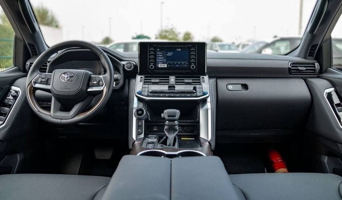 2024 Toyota Land Cruiser VX thumbnail 8