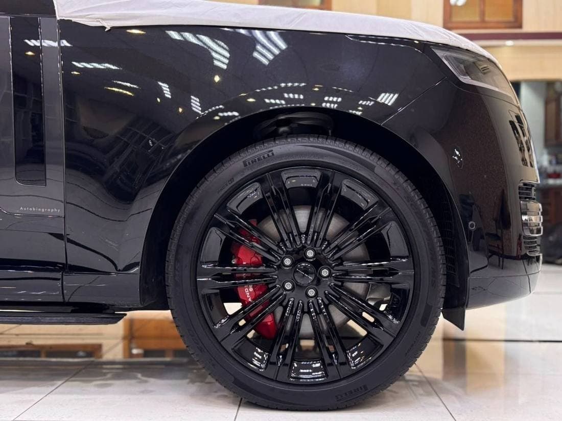 2026 Land Rover Range Rover AUTOBIOGRAPHY P530 thumbnail 5