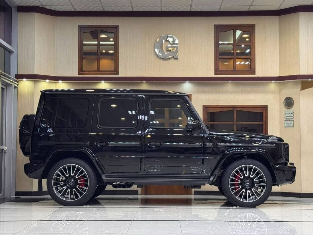2025 Mercedes Benz G63 AMG STANDARD thumbnail 4