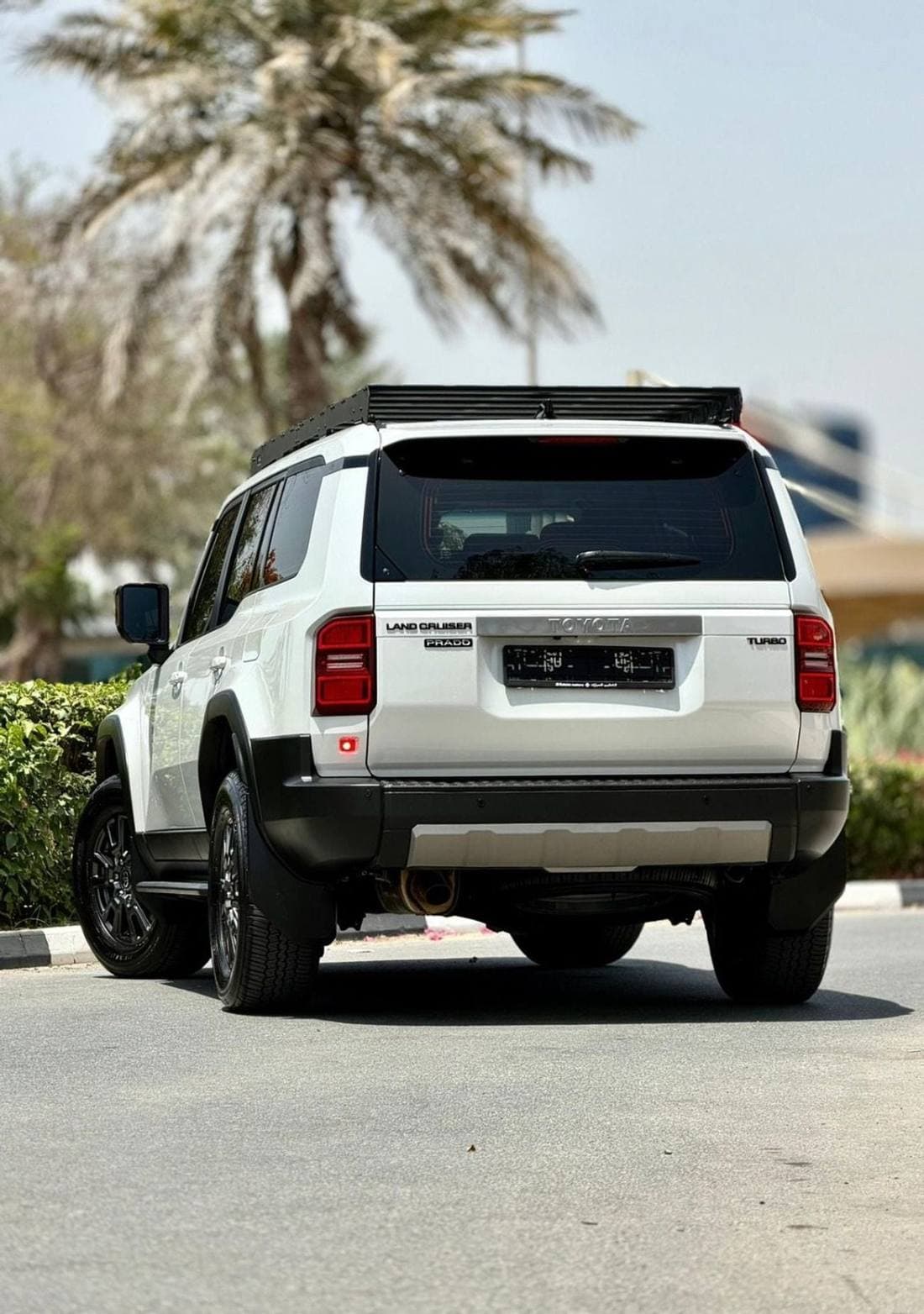 2025 Toyota Prado ADVENTURE thumbnail 3