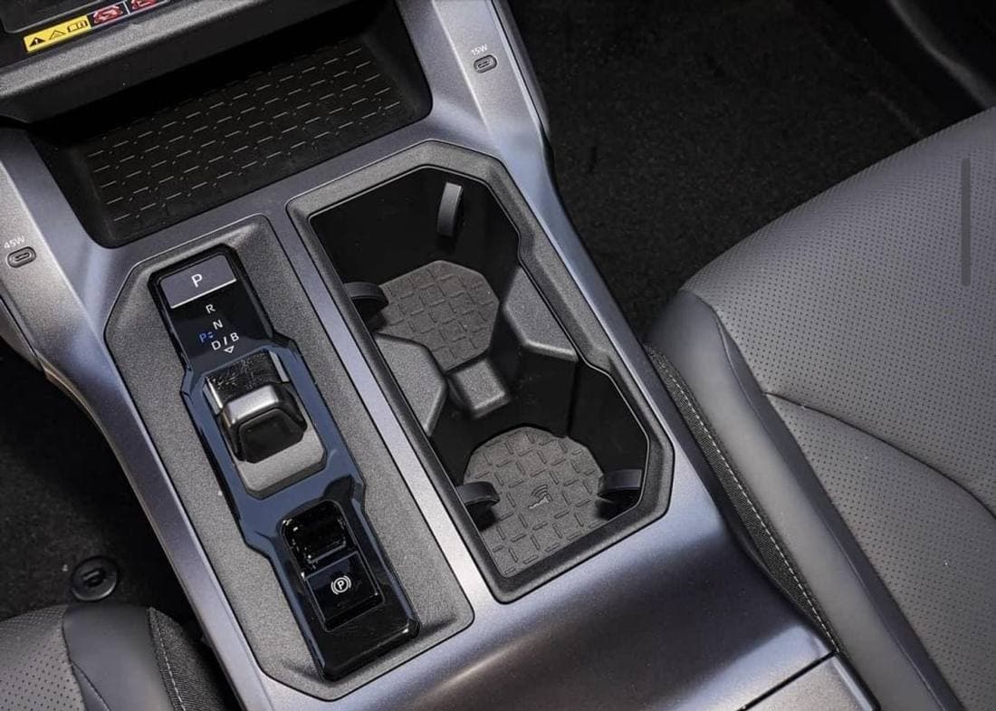 2026 Toyota RAV4 VXR HEV thumbnail 7