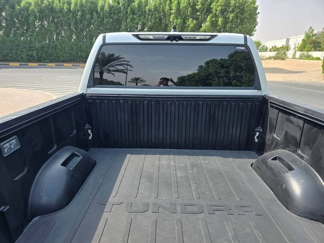 2023 Toyota Tundra thumbnail 4