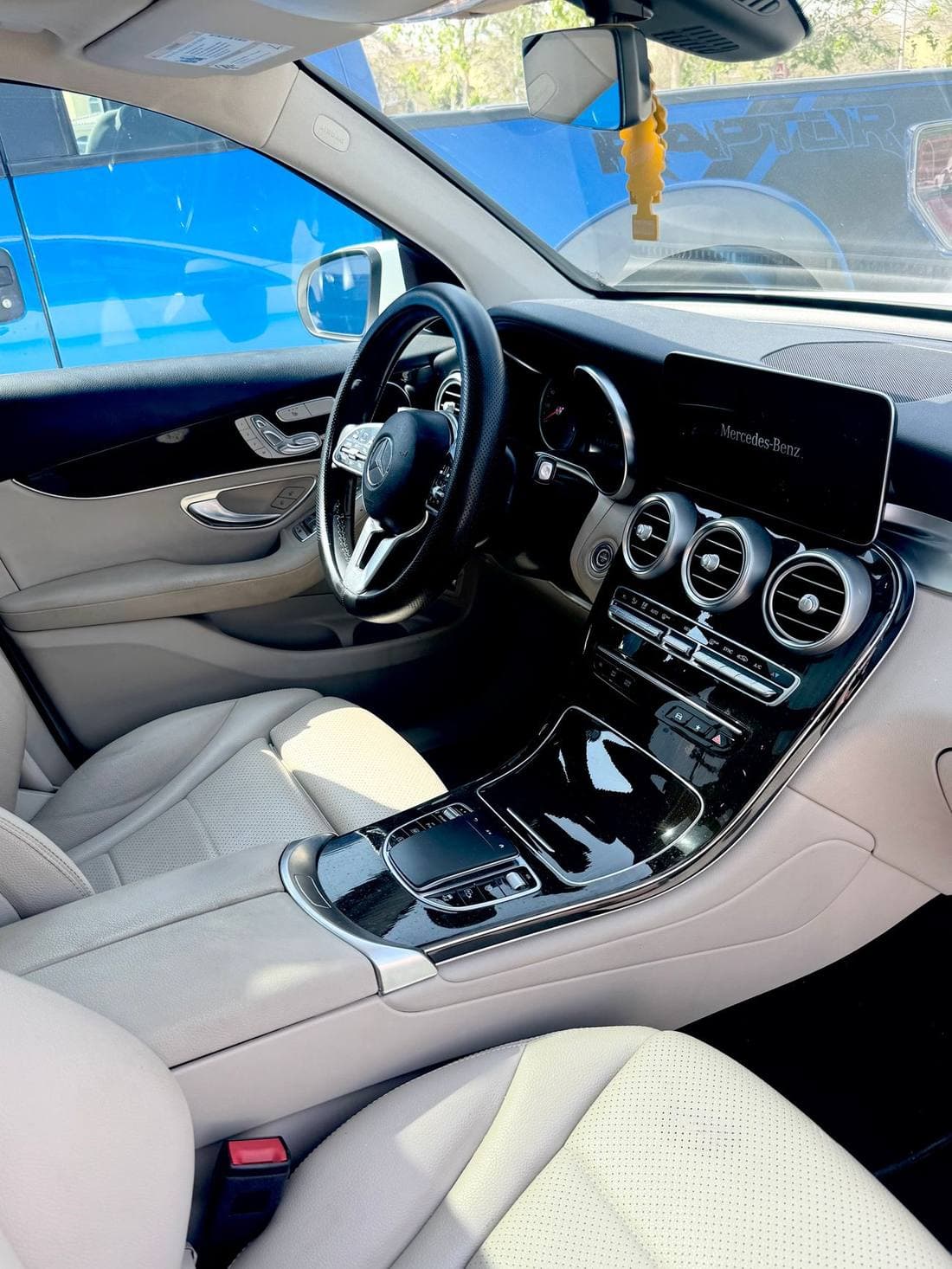 2021 Mercedes Benz GLC 300 E 4MATIC PREMIUM thumbnail 3