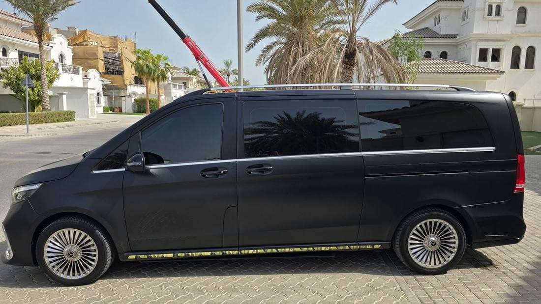 2024 Mercedes Benz V 250 LUXURY thumbnail 2